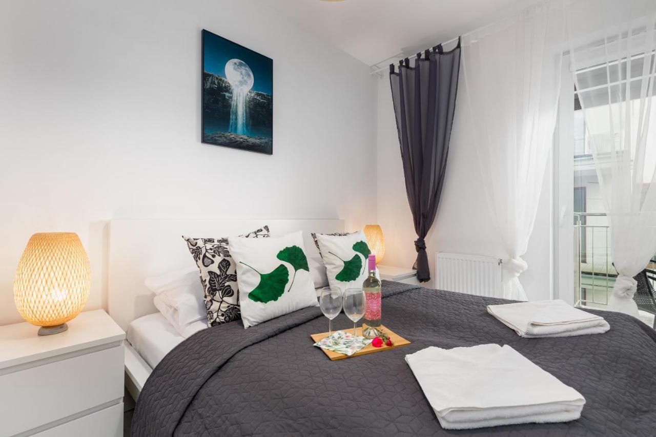 Kapitanski Mostek Apartments Kolobrzeg By Noclegi Renters 외부 사진